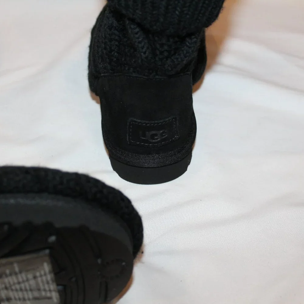 NIB UGG WOMEN'S TALL CHUNKY KNIT‎ TALL SWEATER PLATFORM BOOTS BLACK